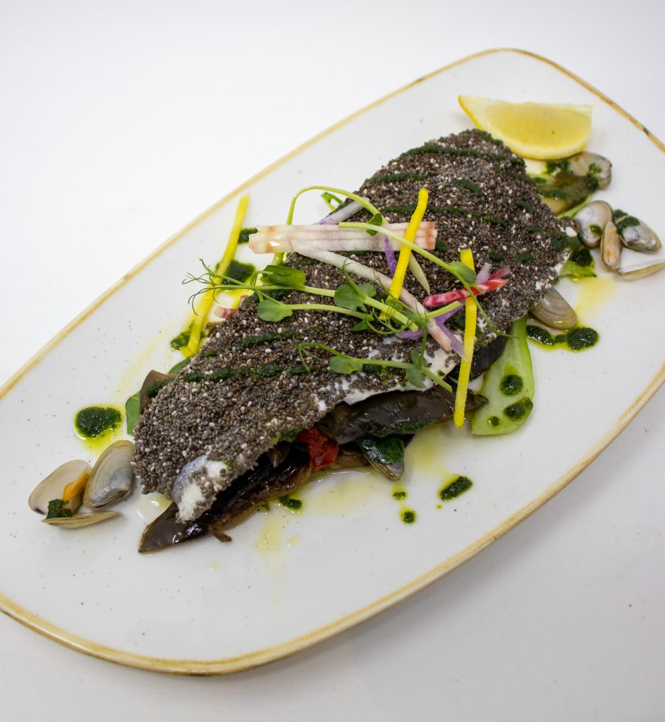 Filet de bar vapeur legumes de saison sauce vierge